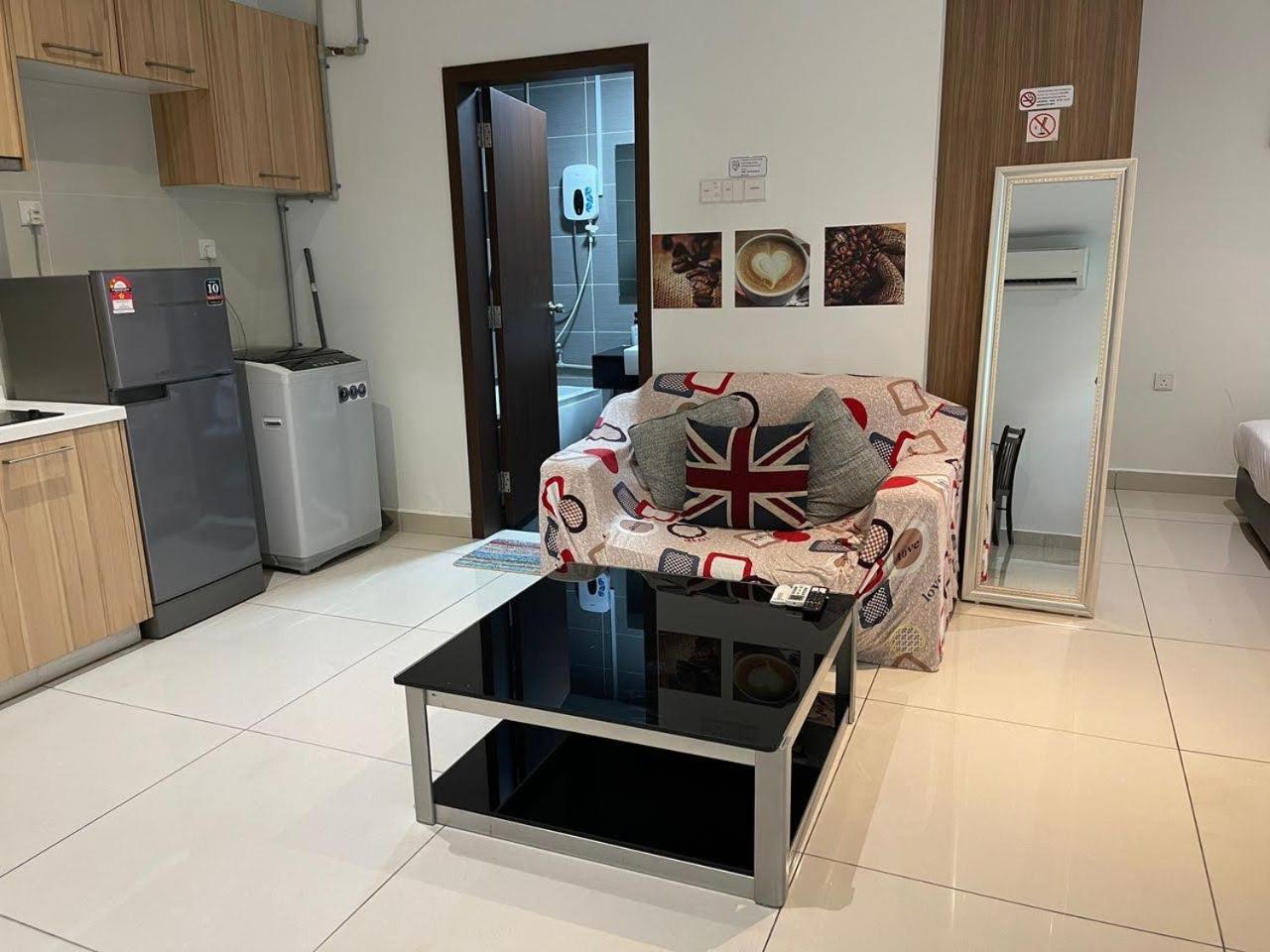 Jb City D'Esplanade Shopping Mall Apartment Johor Bahru Esterno foto
