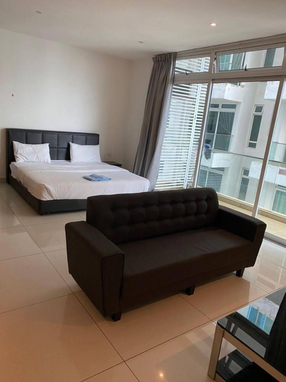 Jb City D'Esplanade Shopping Mall Apartment Johor Bahru Esterno foto